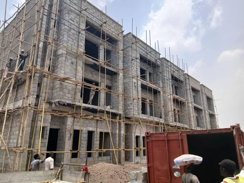 For sale  Distress sale 4bedroom terrace carcass for sale in jahi going for 260m slightly negotiable, very standard