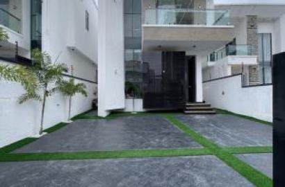 Newly Built, Luxury 5 Bedroom Detached Duplex With Pool,in An Estate