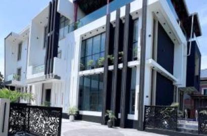 6 Bedroom Fully Detached Duplex With Bq, Equipped Gym, & Cinema