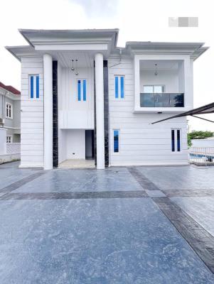 Massive 5 Bedroom Home Within A Family Friendly Home