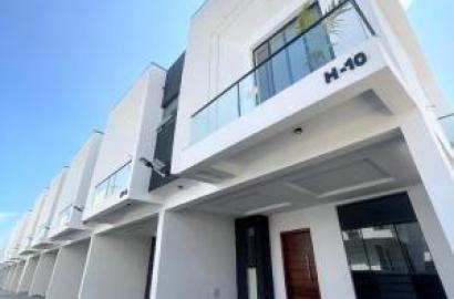 4 bedroom terraced duplex for sale