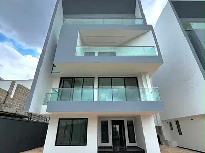 Detached duplex for sale  5-Bedroom Fully Detached House Luxury and Spacious 5-Bedroom Fully Detached House, Banana Island, Ikoyi, Lagos $4,000,000 ₦5,306,240,736