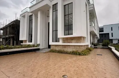 Semi-detached duplex for sale  5 Bedroom Semi-Detached Duplex with Pool Ikate, Lekki, Lagos