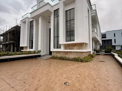 Semi-detached duplex for sale  5 Bedroom Semi-Detached Duplex with Pool Ikate, Lekki, Lagos