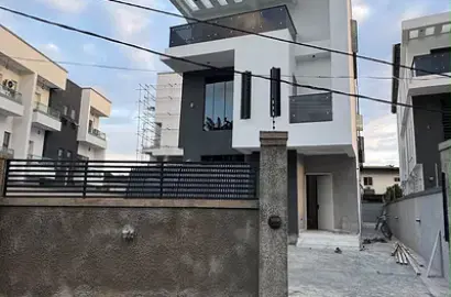 Detached duplex for sale  Ravishing 5 Bedroom Fully Detached Duplex with BQ Adeniyi Jones, Ikeja, Lagos