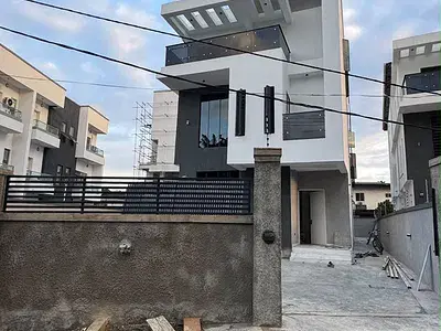 Detached duplex for sale  Ravishing 5 Bedroom Fully Detached Duplex with BQ Adeniyi Jones, Ikeja, Lagos