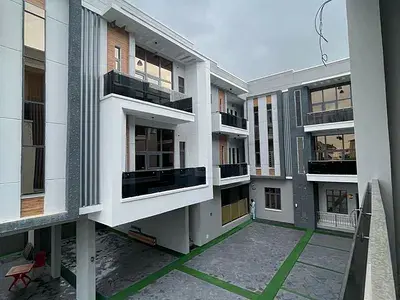 Flat / apartment for sale  2 Bedroom Luxurious Apartment with Gym Ajah, Lagos