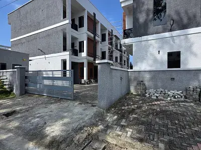 Terraced duplex for sale  Premium 4 Bedroom Terraced Duplex with BQ Osapa, Lekki, Lagos