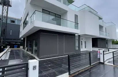 Detached duplex for sale  Massive Congratulations When You Buy This 5 Bedroom Detached Duplex Chevron Toll Gate, Orchid Road, Lekki, Lagos