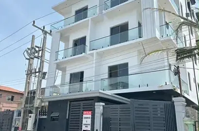Flat / apartment for sale  2 Bedroom Apartment with Elevator and Swimming Pool Ikate, Lekki, Lagos