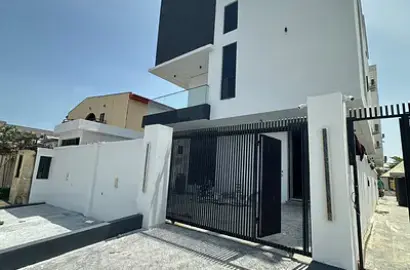 Detached duplex for sale  95% Ready 5 Bedroom Detached Duplex with Swimming Pool, BQ Lekki Phase 1, Lekki, Lagos