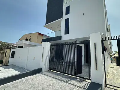 Detached duplex for sale  95% Ready 5 Bedroom Detached Duplex with Swimming Pool, BQ Lekki Phase 1, Lekki, Lagos