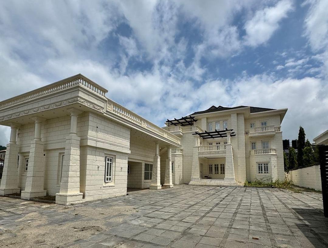 For Sale solidly built 8 bedroom fully Detached Duplex with 2 rooms guest chalet and 2 rooms BQ, having elevator and suspended swimming pool