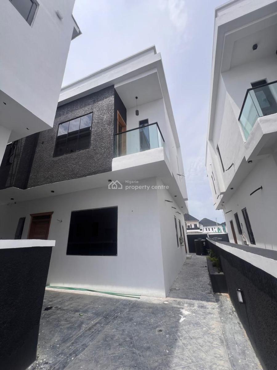 4 bedroom semi-detached duplex for sale
