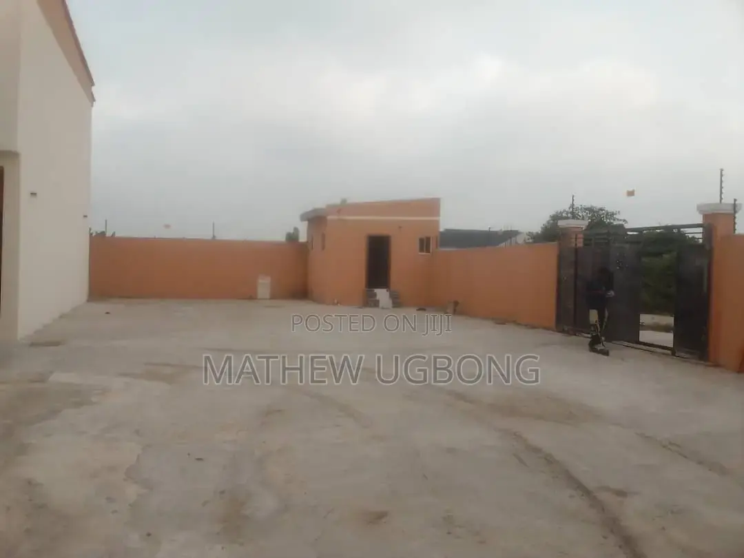 2bdrm Townhouse/Terrace in Oasis, Abijo for sale