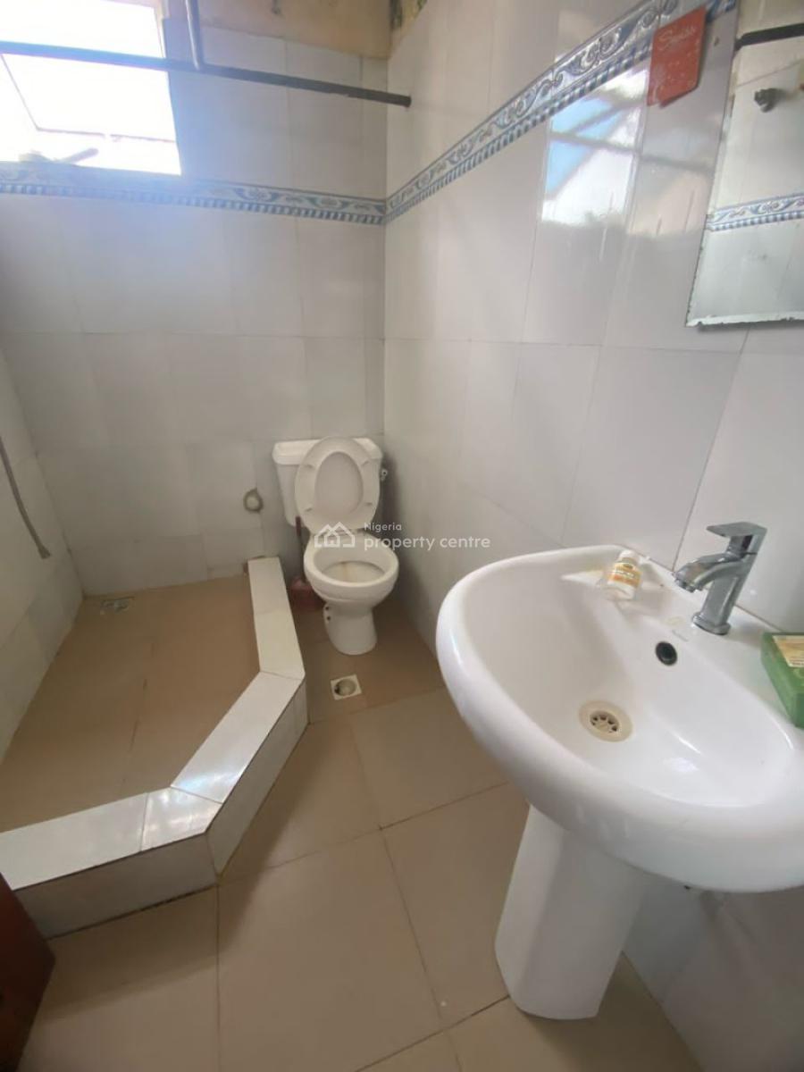 Self contain (single rooms) for rent
