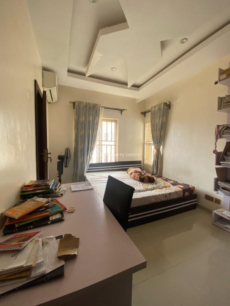 3 bedroom flat / apartment for sale