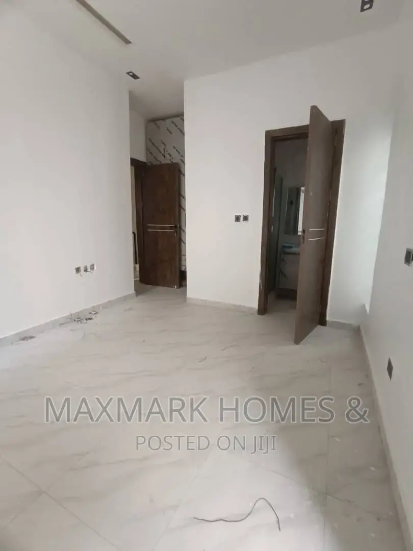 4bdrm Duplex in Orchid Road, Lekki for sale