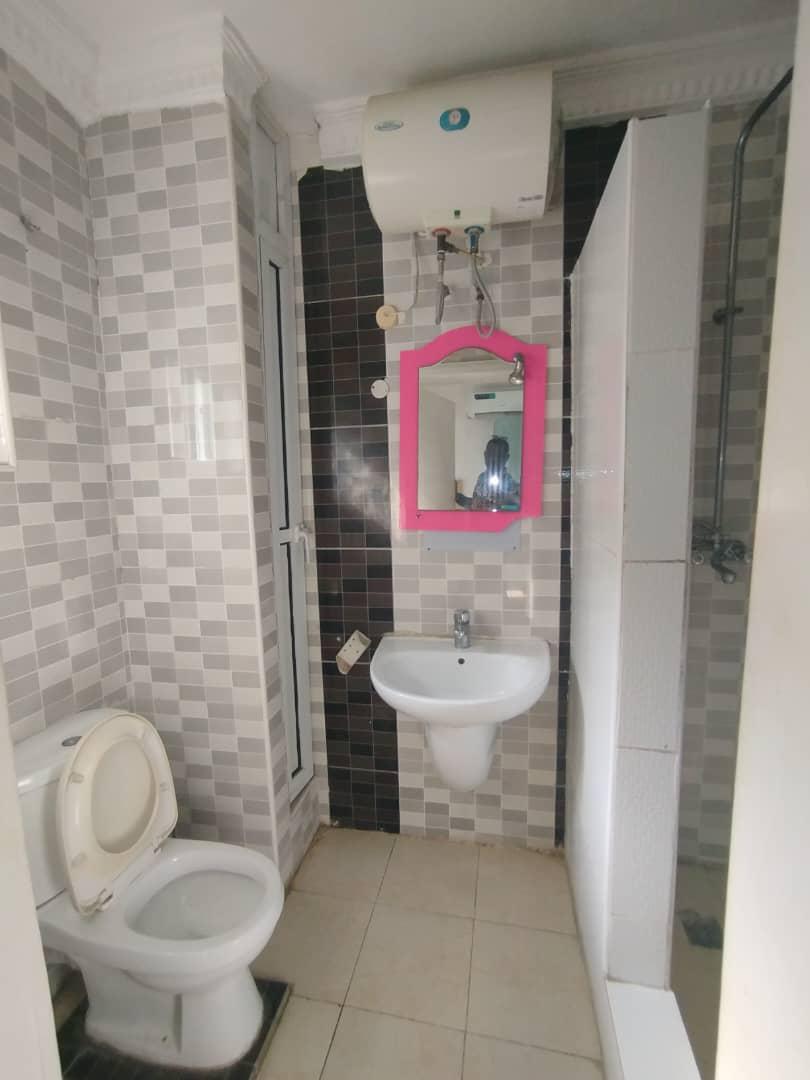 TO LET  Fully serviced 4 - Bedroom Penthouse Apartment (7th Floor)
