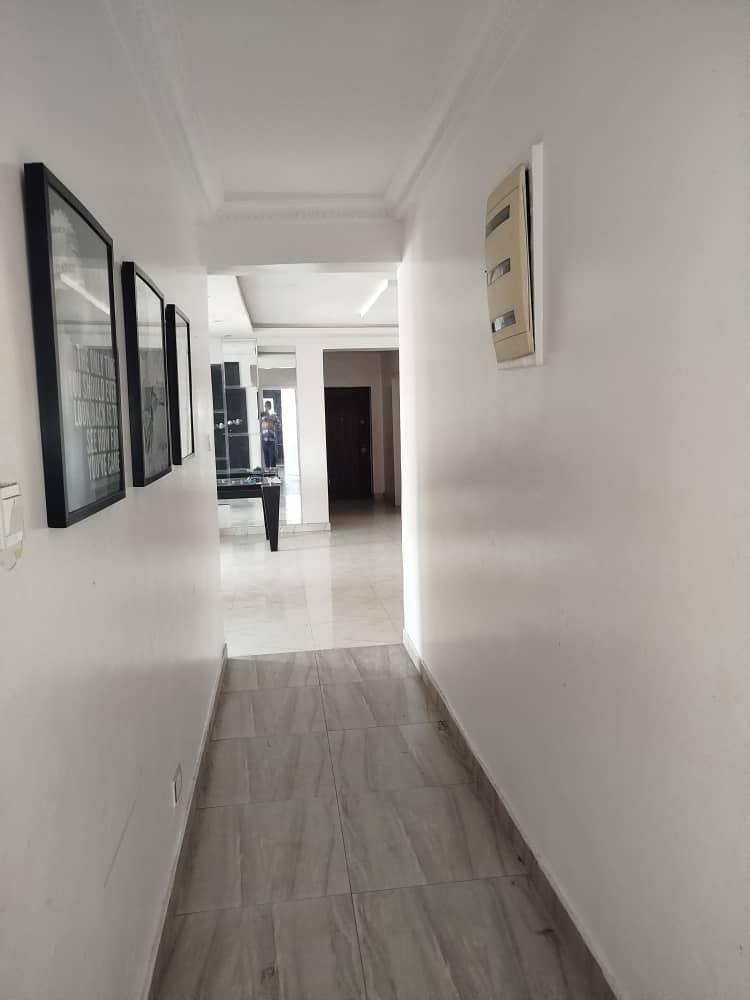 TO LET  Fully serviced 4 - Bedroom Penthouse Apartment (7th Floor)