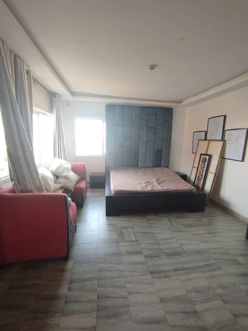TO LET  Fully serviced 4 - Bedroom Penthouse Apartment (7th Floor)