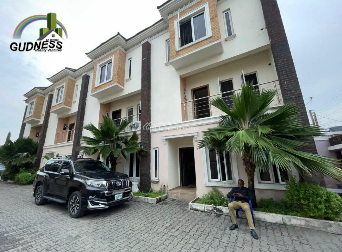 4 bedroom terraced duplex for sale