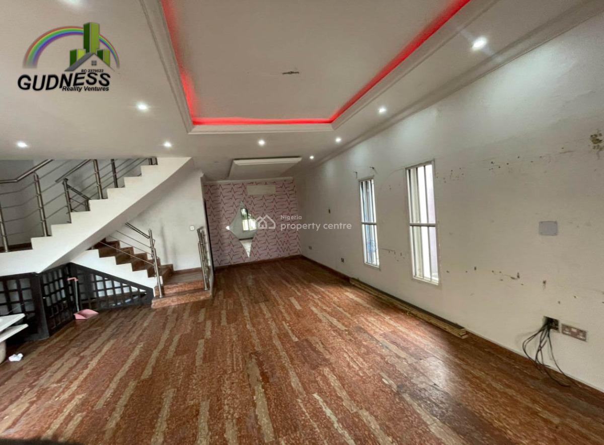 4 bedroom terraced duplex for sale
