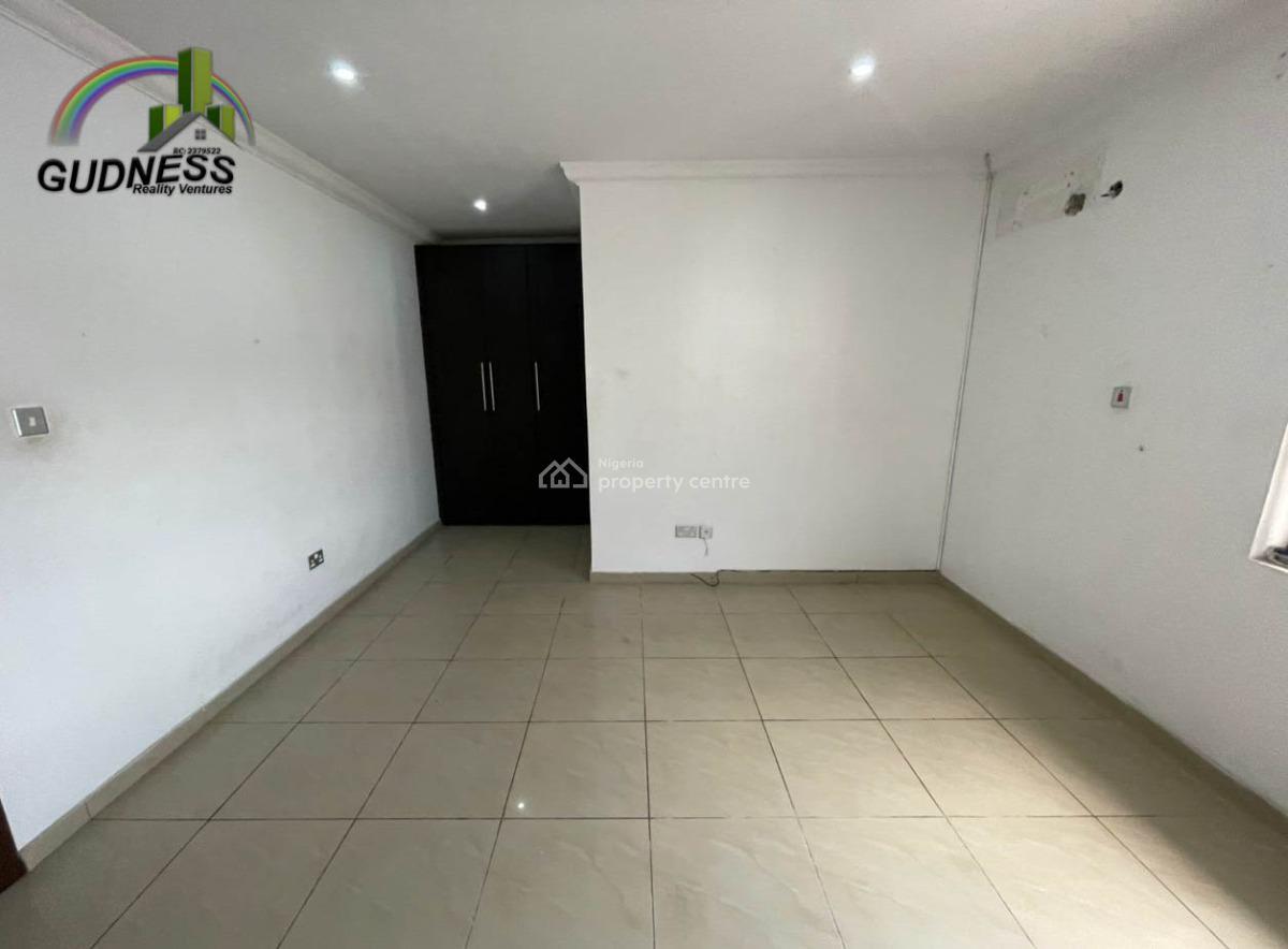 4 bedroom terraced duplex for sale