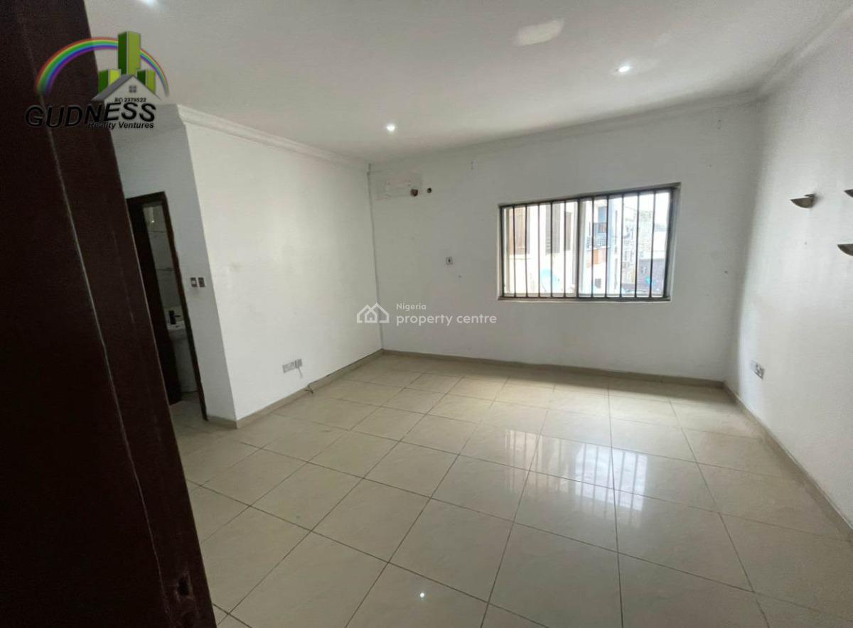 4 bedroom terraced duplex for sale