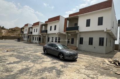 Solid Built 5 Bedroom Fully Detached Duplex In A Serene Environment