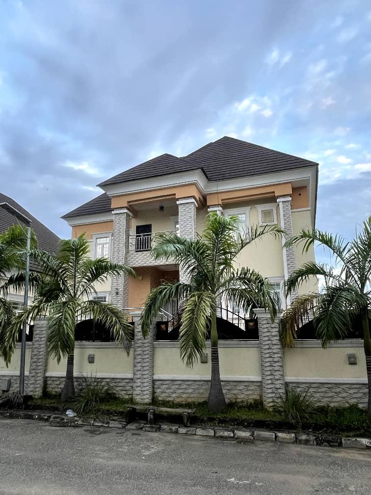 Gwarinpa Listing  6 bedroom fully detached duplex @ Efab Metropolis, Karsana.
