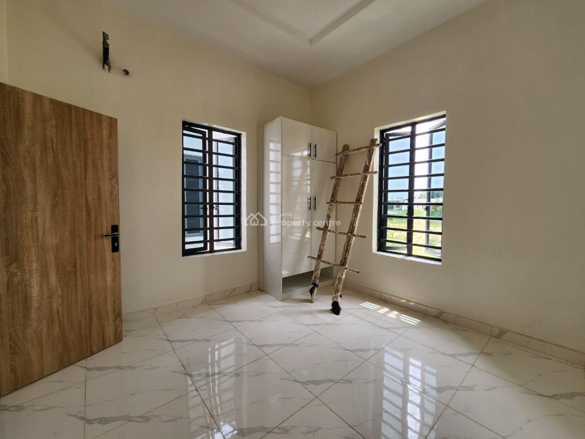 4 bedroom semi-detached duplex for sale
