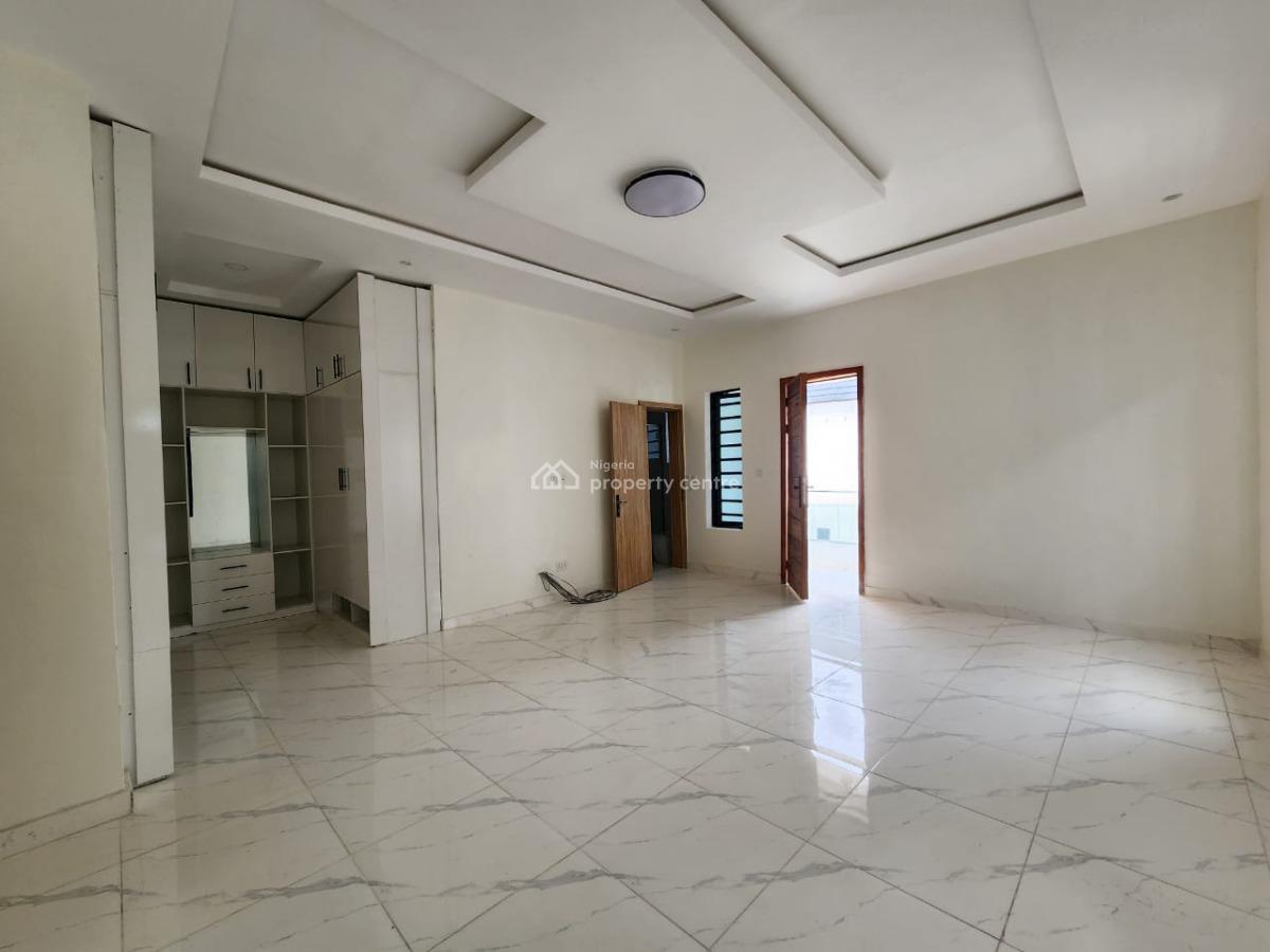 4 bedroom semi-detached duplex for sale