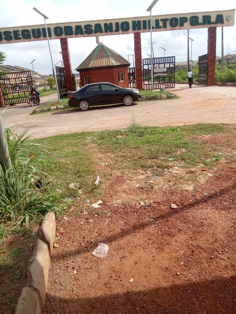Very special, well positioned 3000 sqm of dry Land,(6plots)  Available at Abeokuta. price: N 350, 000,000