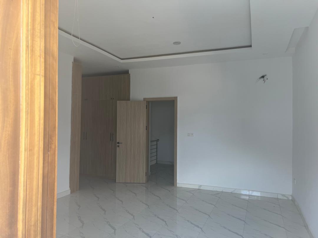 4 BedRoom in exclusive Florence court by vgc for rent
