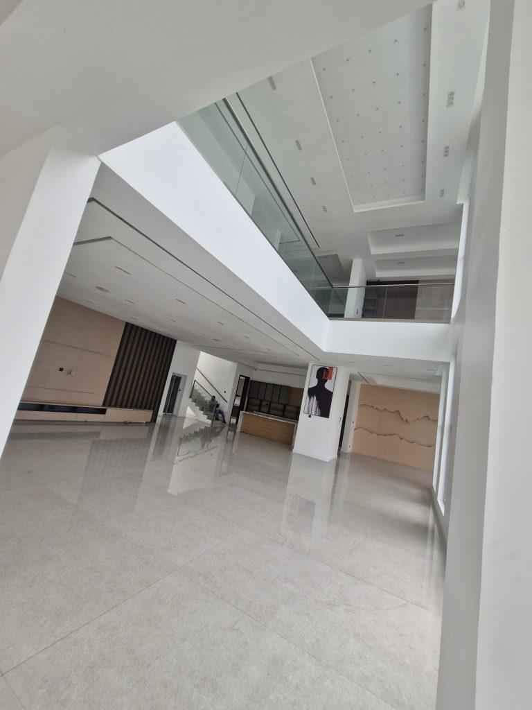 5 BEDROOOM MANSION  FOR SALE  Osapa London, Lekki   ₦1,7B
