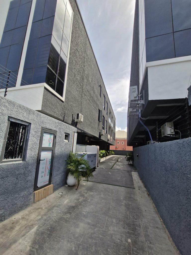 3 and 2 BED APARTMENT WITH ELEVATOR & POOL  Lekki Phase 1  3 bedroom-- 300m  2 bedroom-- 275m