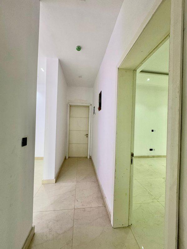 For Sale  3 BEDROOM LUXURY FLAT WITH BQ (SECONDARY SALE).   Victoria Island, lagos    ₦700m  all rooms ensuite