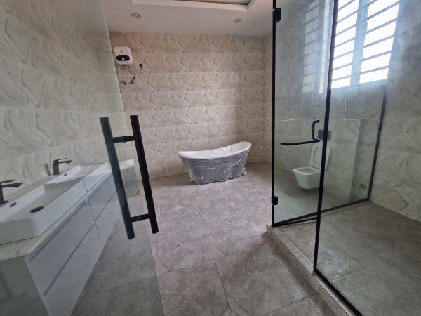 MASSIVE 5 BED FULLY DETACH WITH POOL   Osapa London, Lekki, Lagos  550M