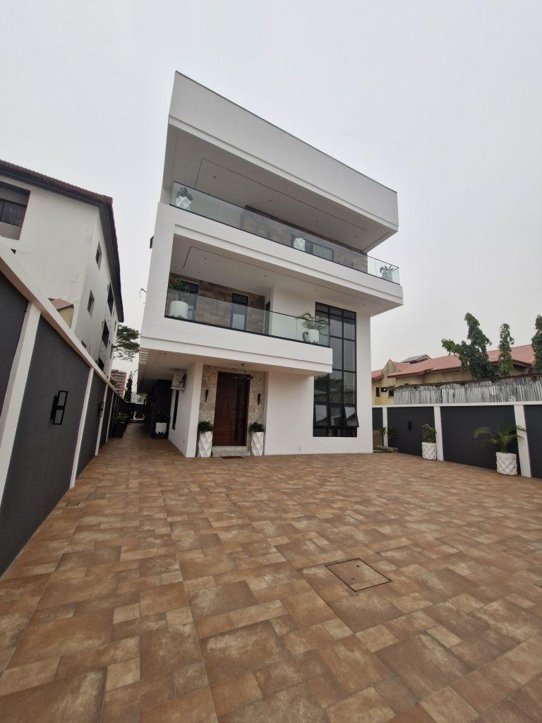 For Sale   6 BEDROOM IN IKOYI   ikoyi,lagos  ₦5B