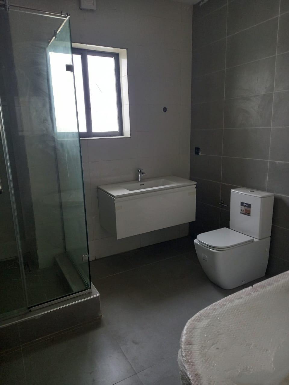 fully detached houses in Banana Island, Ikoyi for letting  Features: - 5 bedrooms all en-suite  $180,000 per annum per house