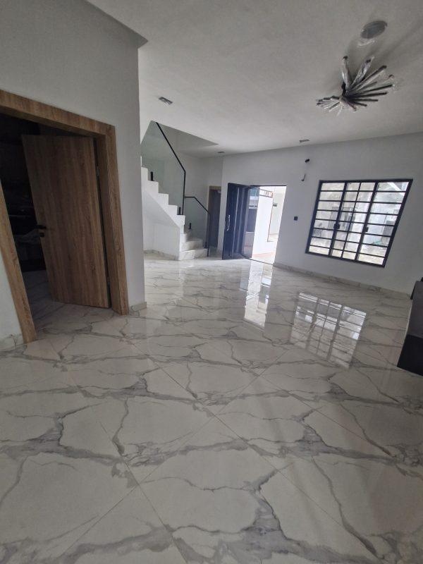 SPACIOUS 3 BED TERRACE WITH BQ Ikota Lekki  ₦170,000,000