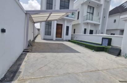 4 FULLY DETACHED DUPLEX WITH POOL  Orchid road, lekki  ₦250,000,000