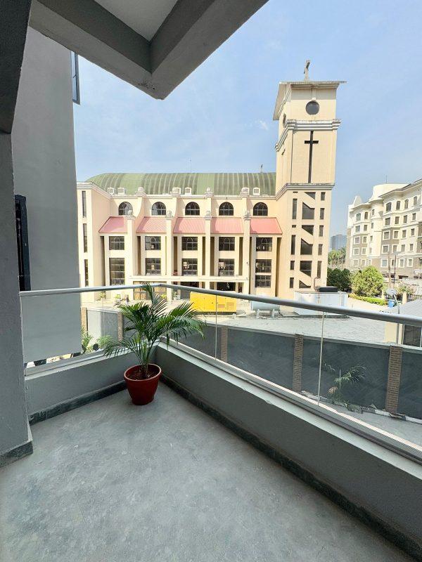 For Sale  3 BEDROOM LUXURY FLAT WITH BQ (SECONDARY SALE).   Victoria Island, lagos    ₦700m  all rooms ensuite