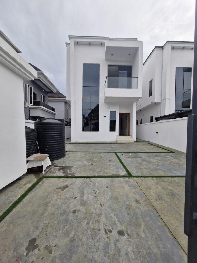 For Sale  BRAND NEW 5 BED MODERN DESIGNED DUPLEX WITH BQ  Osapa london, Lekki   ₦360,000,000