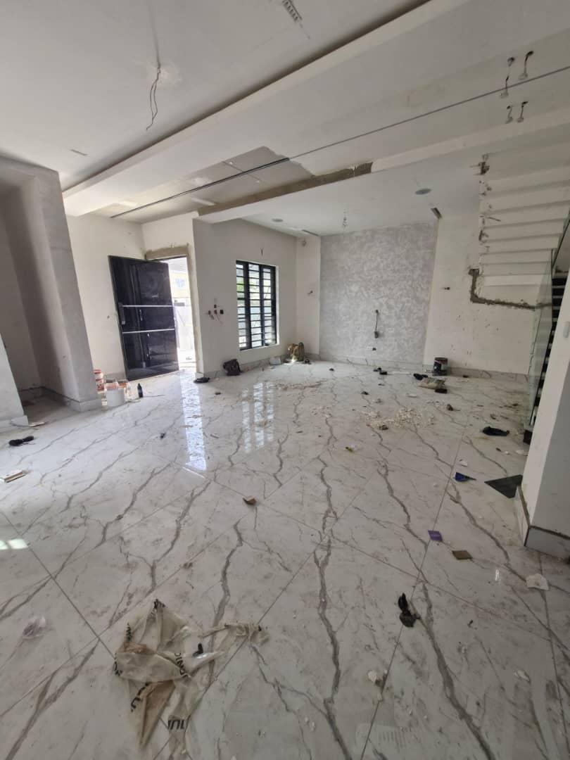 5 BEDROOM FOR SALE AGUNGI LEKKI