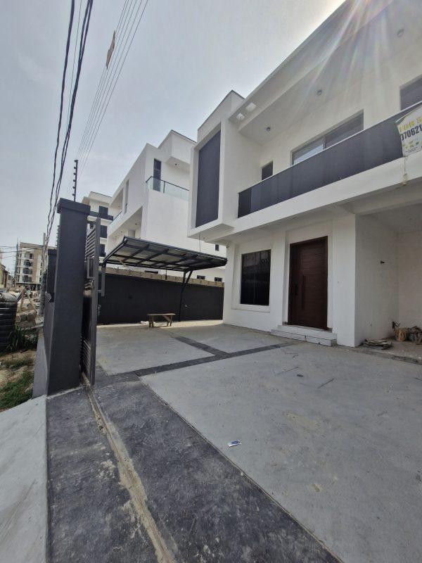 For Sale  4 FULLY DETACHED DUPLEX WITH BQ   Off Kunsela road, ikate, lekki, lagos ₦350,000,000