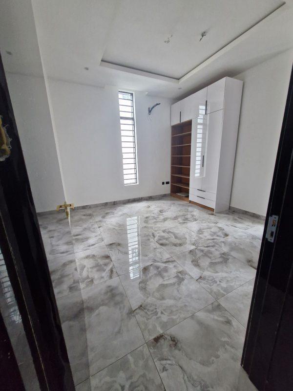 MASSIVE 5 BED FULLY DETACH WITH POOL   Osapa London, Lekki, Lagos  550M