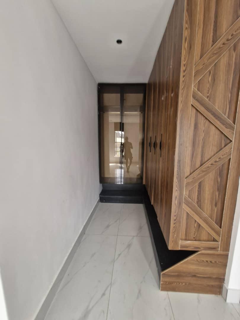 5 BEDROOM FOR SALE AGUNGI LEKKI