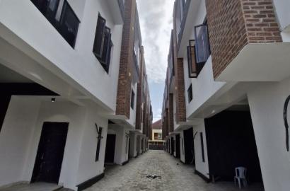 For Sale   4 BEDROOM TERRACE DUPLEX & BQ  Ologolo, Lekki   ₦180,000,000  DESCRIPTION  4 bed terrace duplex  bq  all rooms ensuite